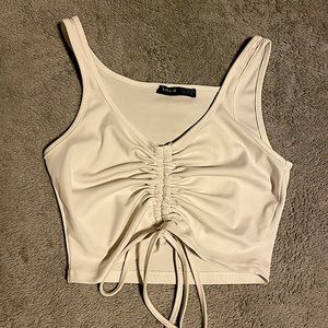 white scrunch tank top! 
size: XS
condition: like new